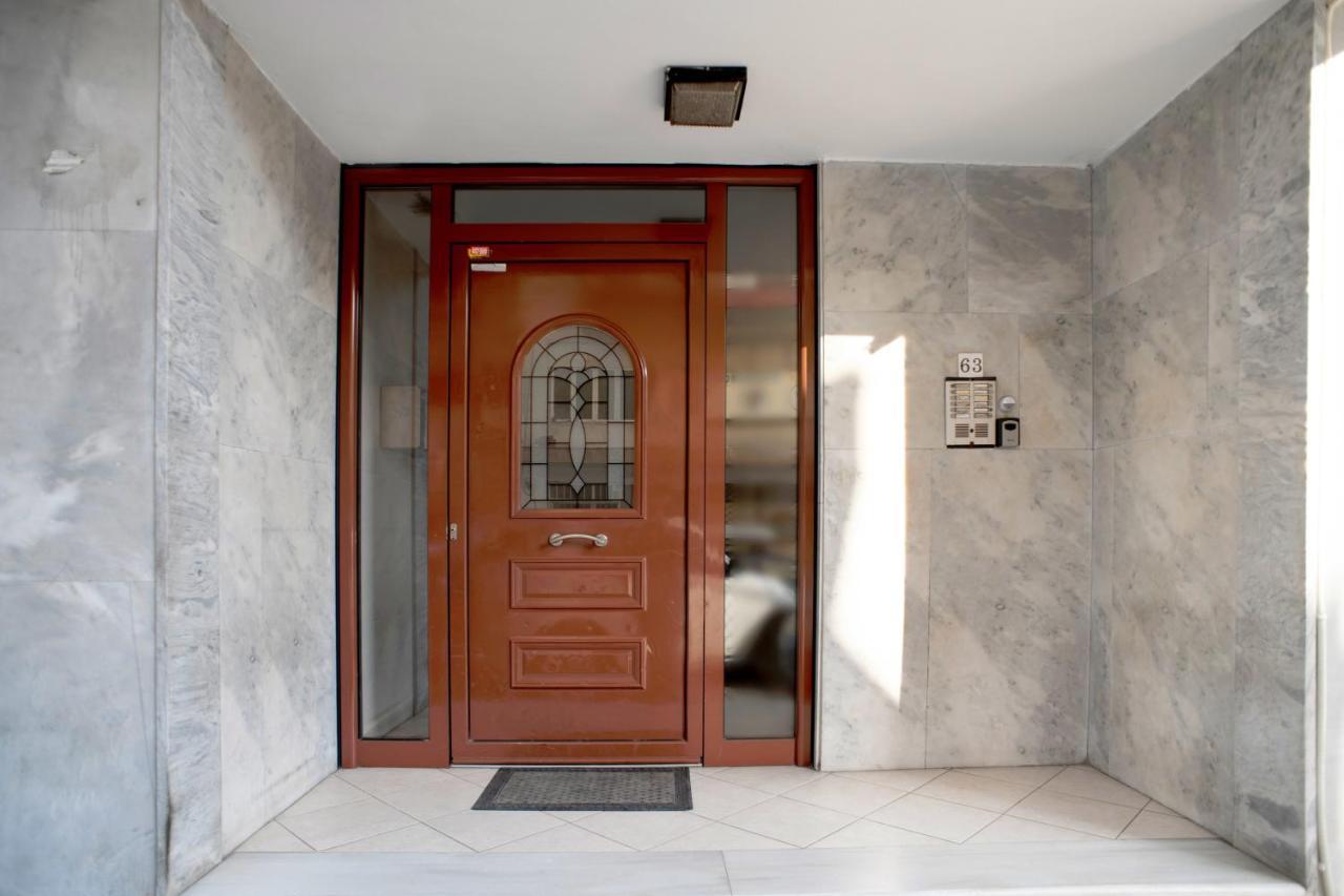 Spacious 82 M2 Two Bedroom Classy Apartment Near City Center Szaloniki Kültér fotó