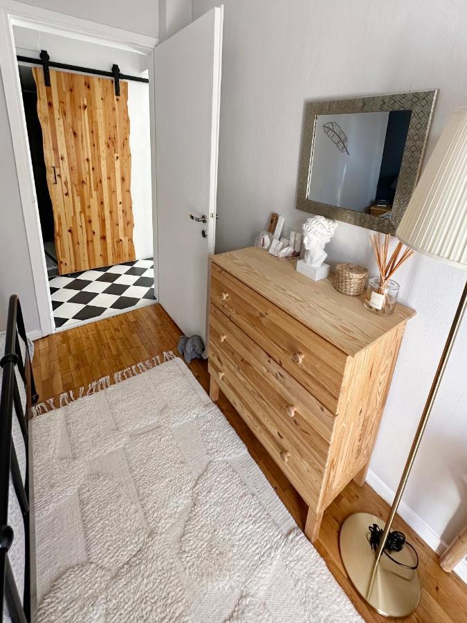 Spacious 82 M2 Two Bedroom Classy Apartment Near City Center Szaloniki Kültér fotó