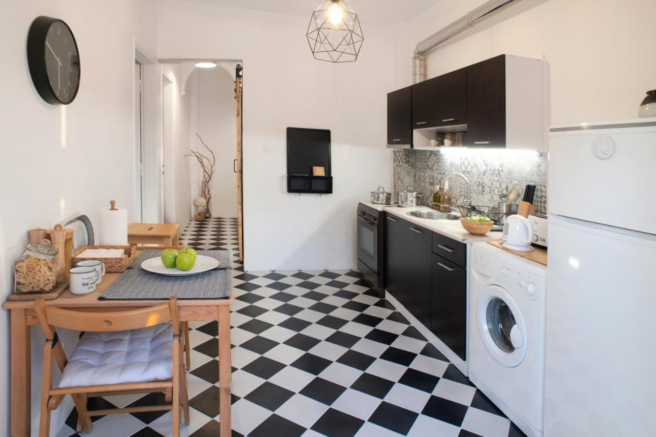 Spacious 82 M2 Two Bedroom Classy Apartment Near City Center Szaloniki Kültér fotó