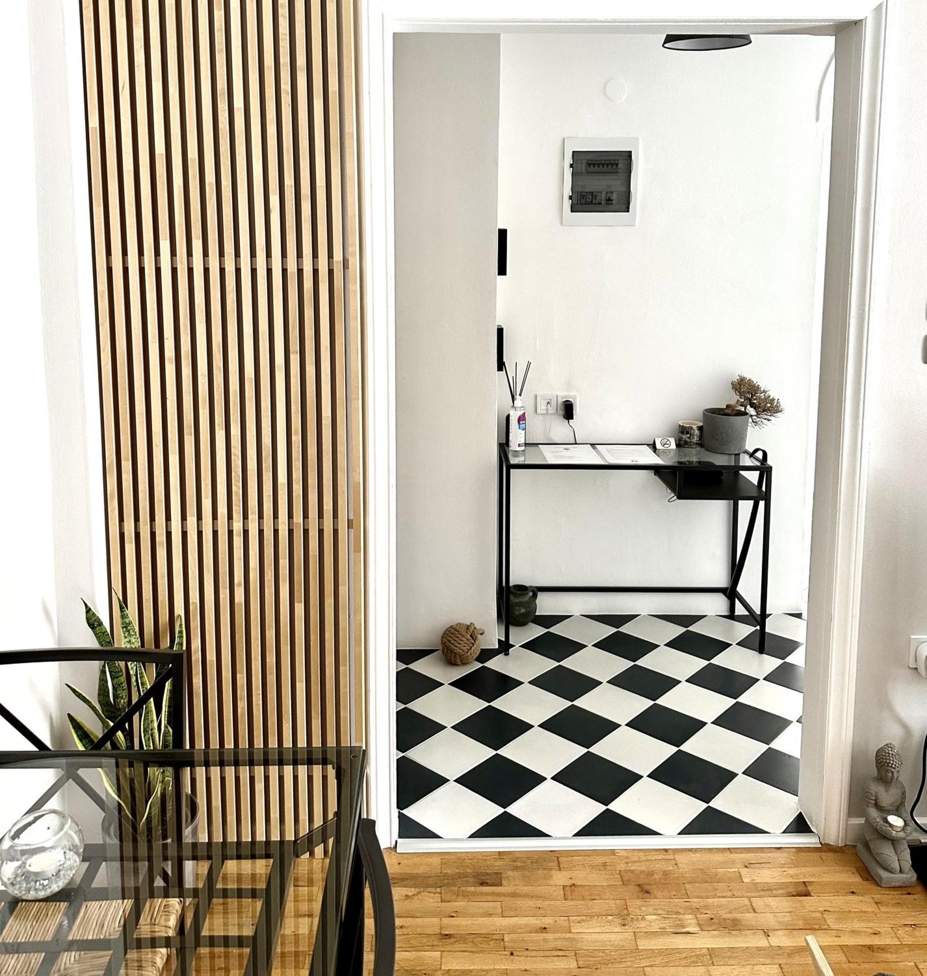 Spacious 82 M2 Two Bedroom Classy Apartment Near City Center Szaloniki Kültér fotó