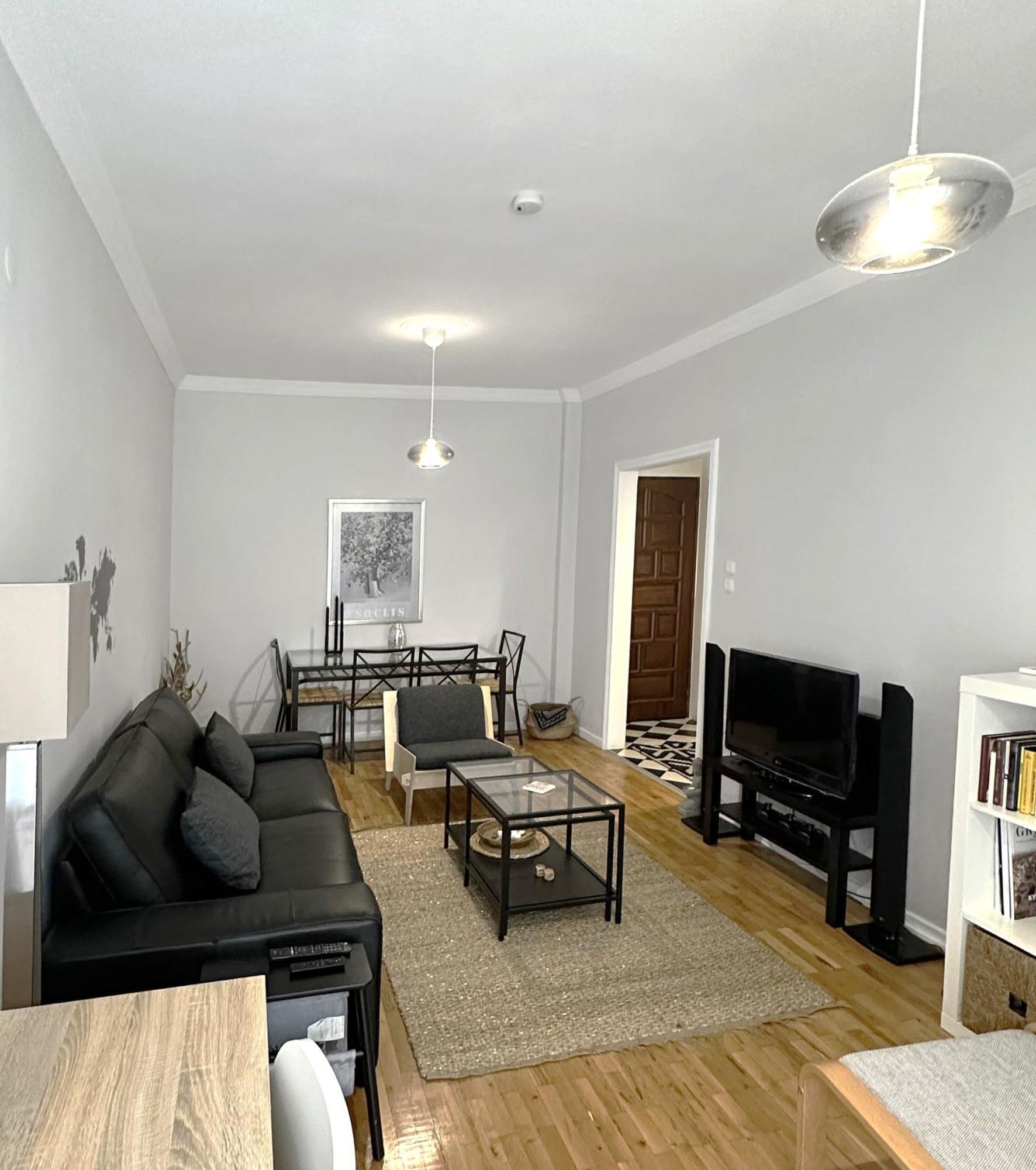 Spacious 82 M2 Two Bedroom Classy Apartment Near City Center Szaloniki Kültér fotó